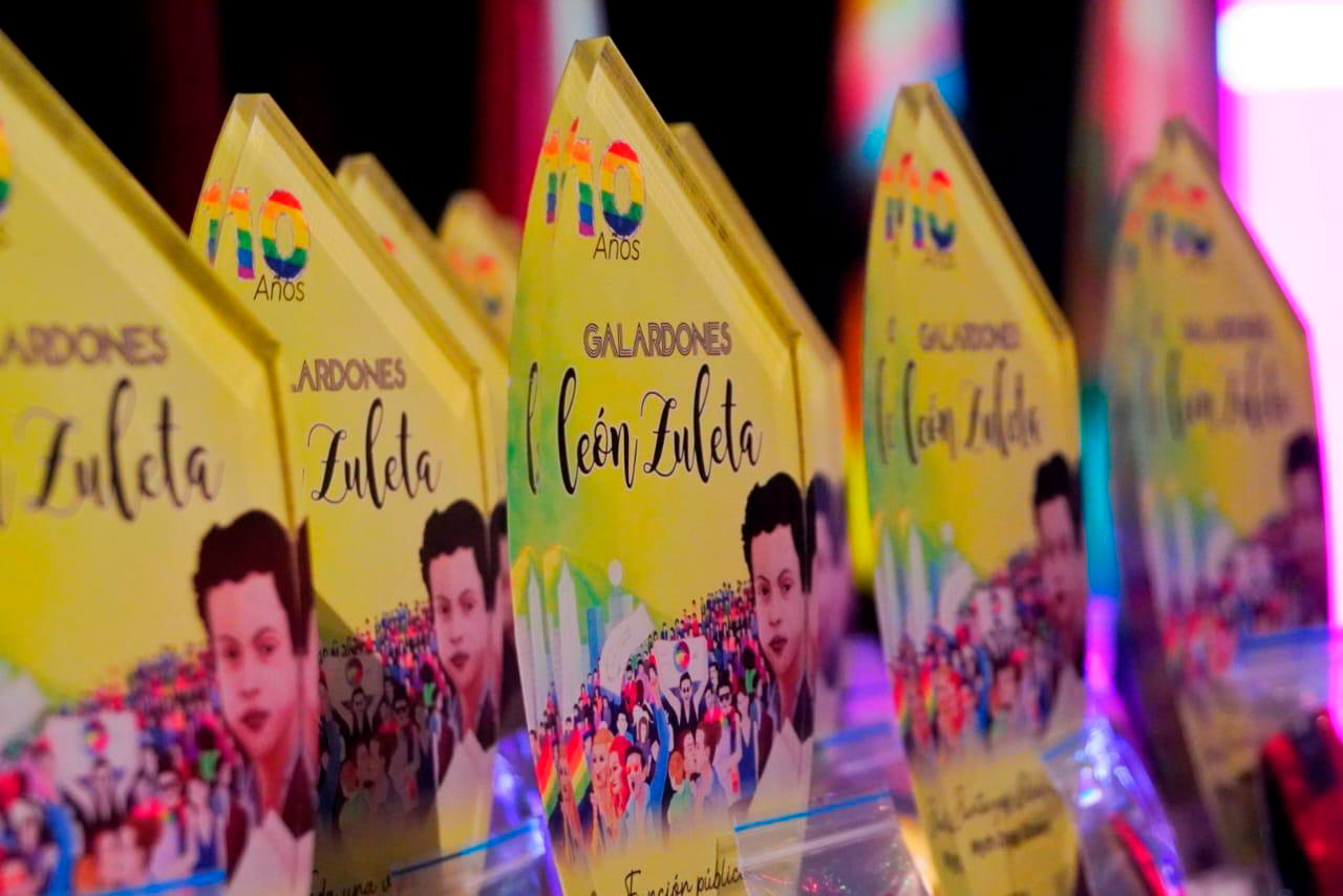 Zoila Azucena recibió el galardón León Zuleta a 'Toda una Vida' por su compromiso con el activismo en Medellín