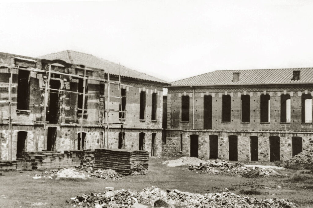 Inicio de la construcción del Hospital San Vicente de Paúl. Foto: HSVP
