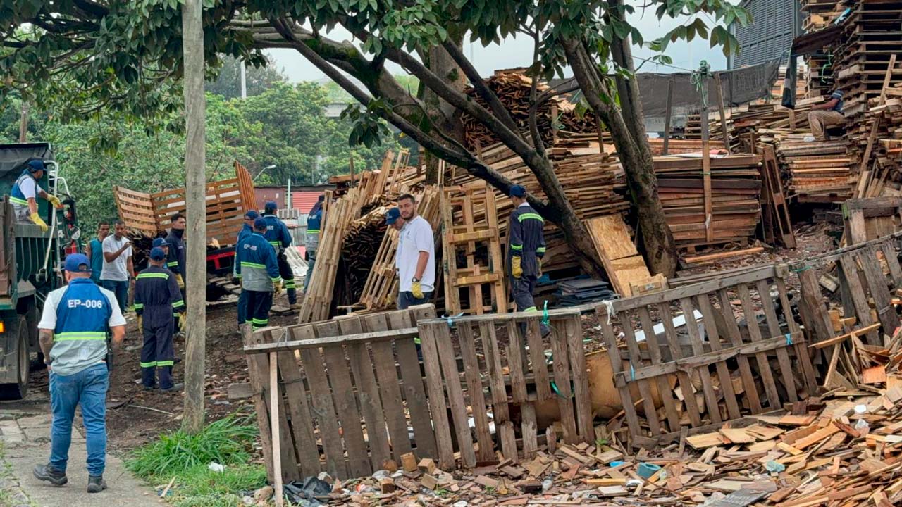 En lo corrido del año, la Alcaldía de Medellín ha recolectado 960 toneladas de residuos en 142 operativos de espacio público