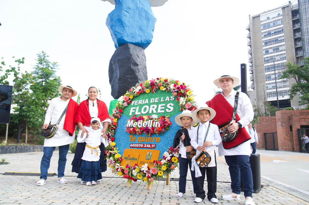 “Los silleteros y la Feria de las Flores simbolizan alegría en medio de los desafíos”: alcalde Federico Gutiérrez
