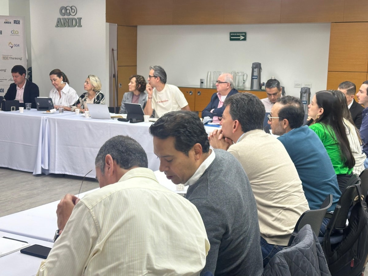 A través de mesas empresariales, se articulan estrategias para la reactivación económica de Medellín