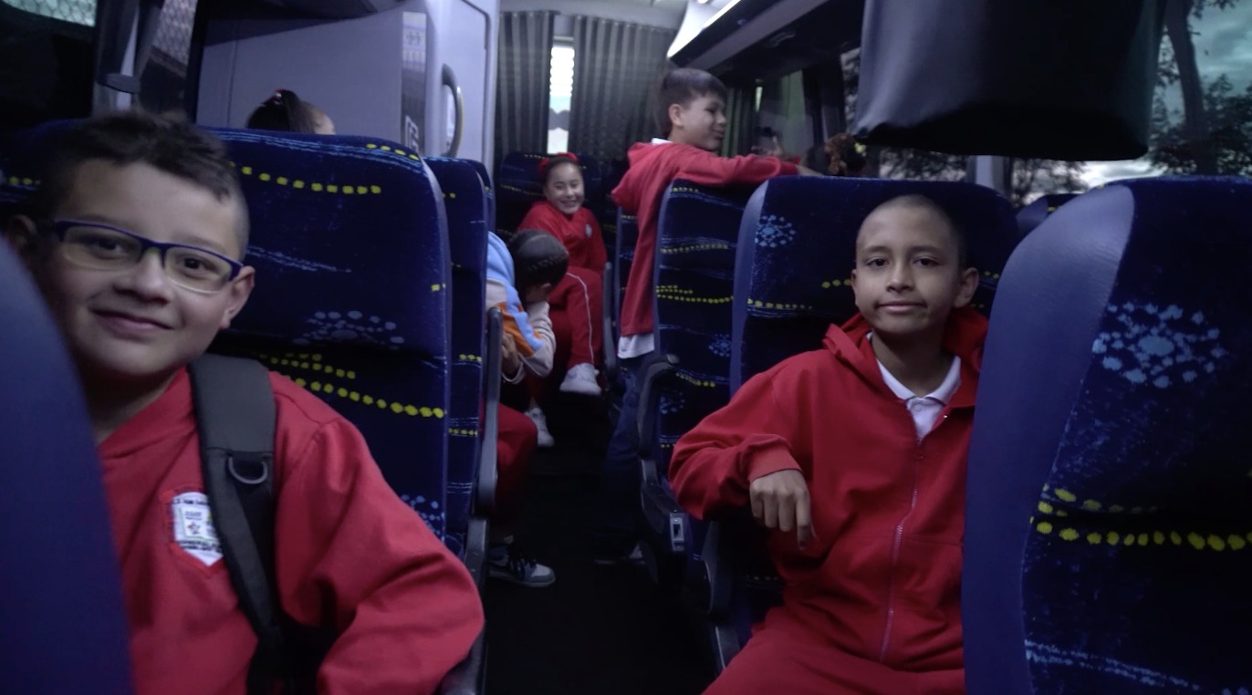 173 alumnos de Medellín llegan hasta las instituciones educativas en nuevas rutas de transporte escolar