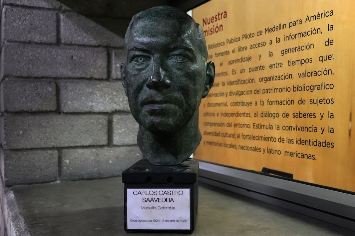 La Biblioteca Pública Piloto conmemora el centenario del poeta Carlos Castro Saavedra con una jornada cultural