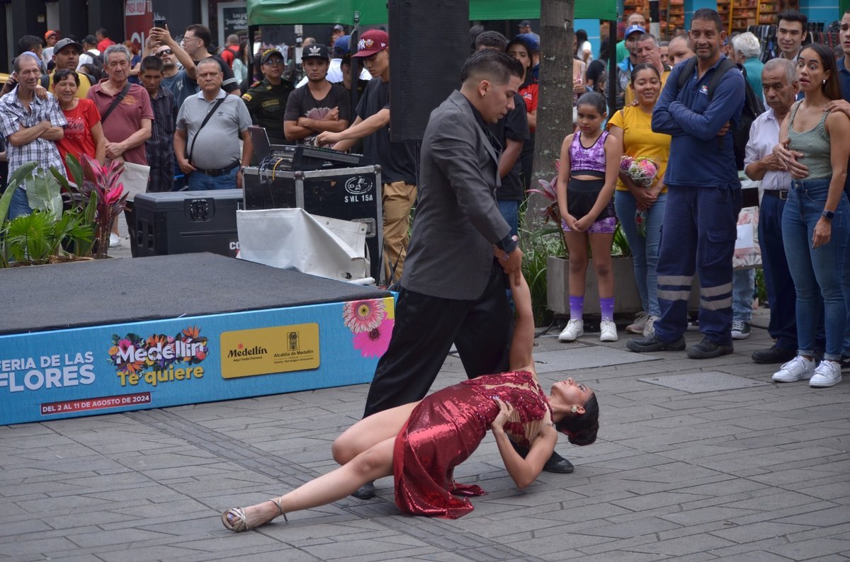 Música, danza y teatro se toman cinco corredores turísticos con la Calle de los Artistas en la Feria de las Flores