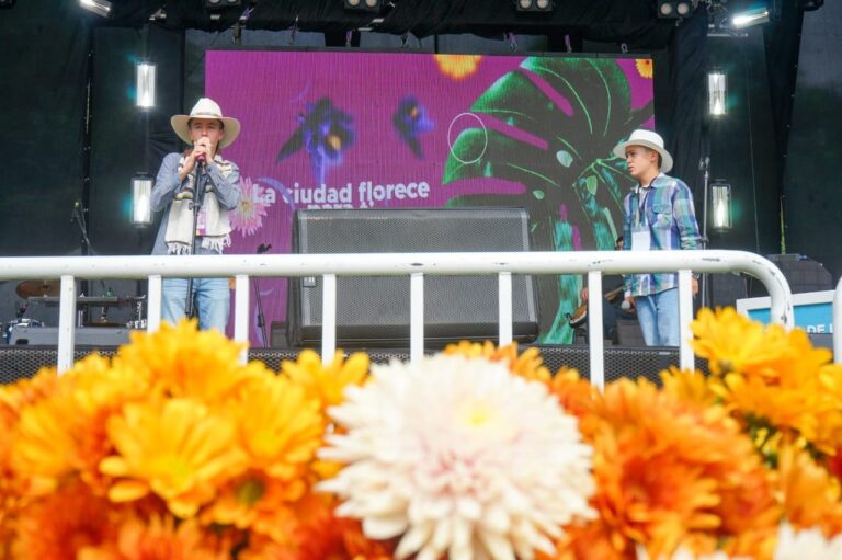 Ocho niñas y niños competirán por el título de rey o reina del Festival Nacional Infantil de la Trova Ciudad de Medellín