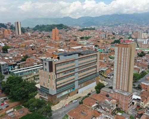 “Con la finalización de las obras de la unidad hospitalaria Buenos Aires le sanamos otra herida a Medellín”: alcalde Daniel Quintero